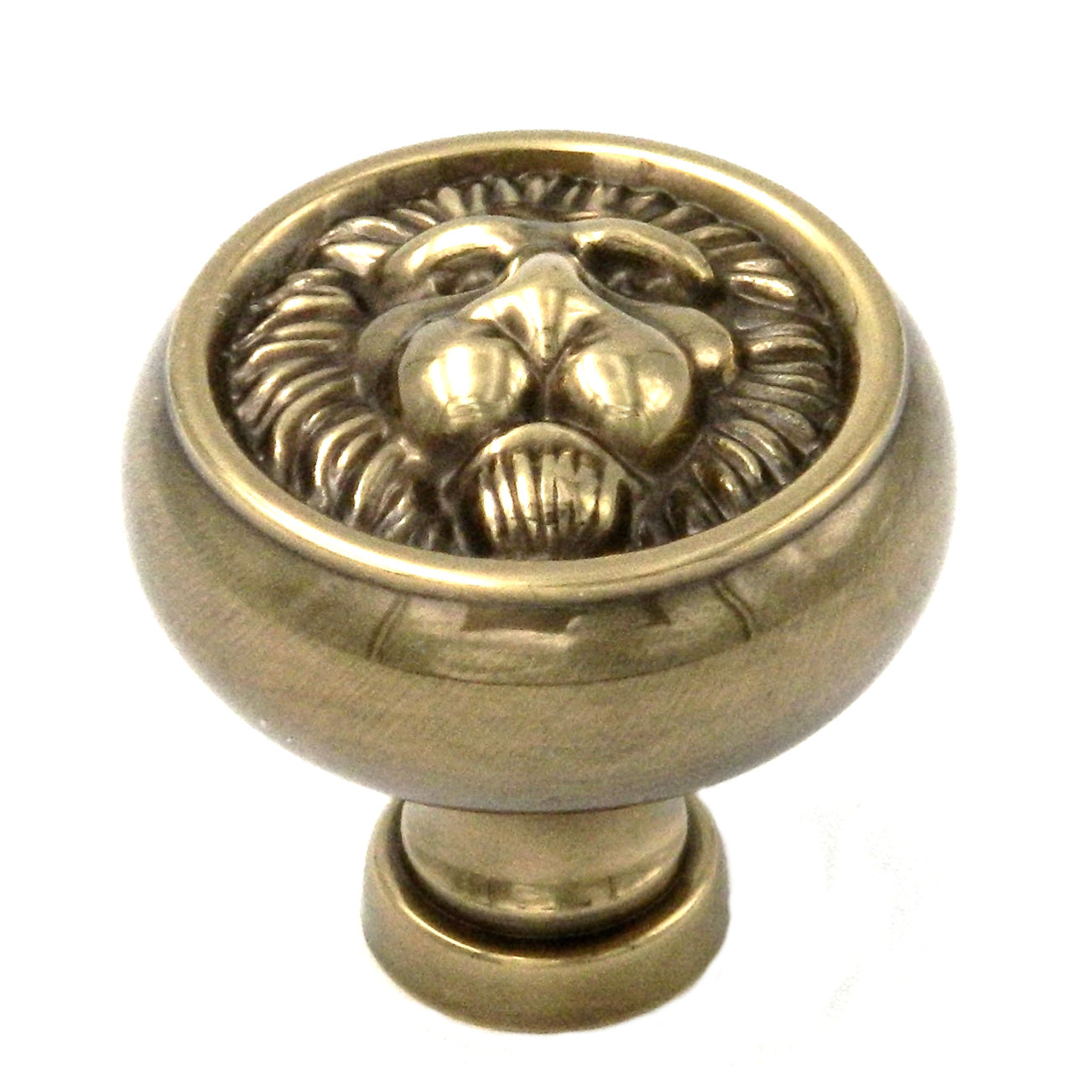 Belwith Keeler Richelieu 1 1/4" Sherwood Antique Brass Round Lion Face Westwoods Cabinet Hardware Belwith Keeler Richelieu 1 1/4" Sherwood Antique Brass Round Lion Face Westwoods Cabinet Hardware