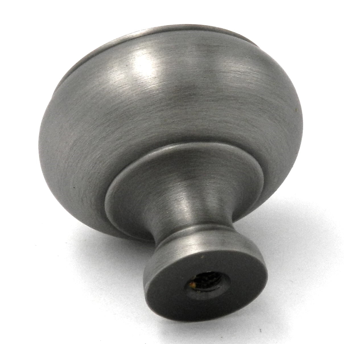 Belwith Keeler Richelieu 1 1/4" perilla de gabinete de latón macizo con cara de león redonda de peltre antiguo F502