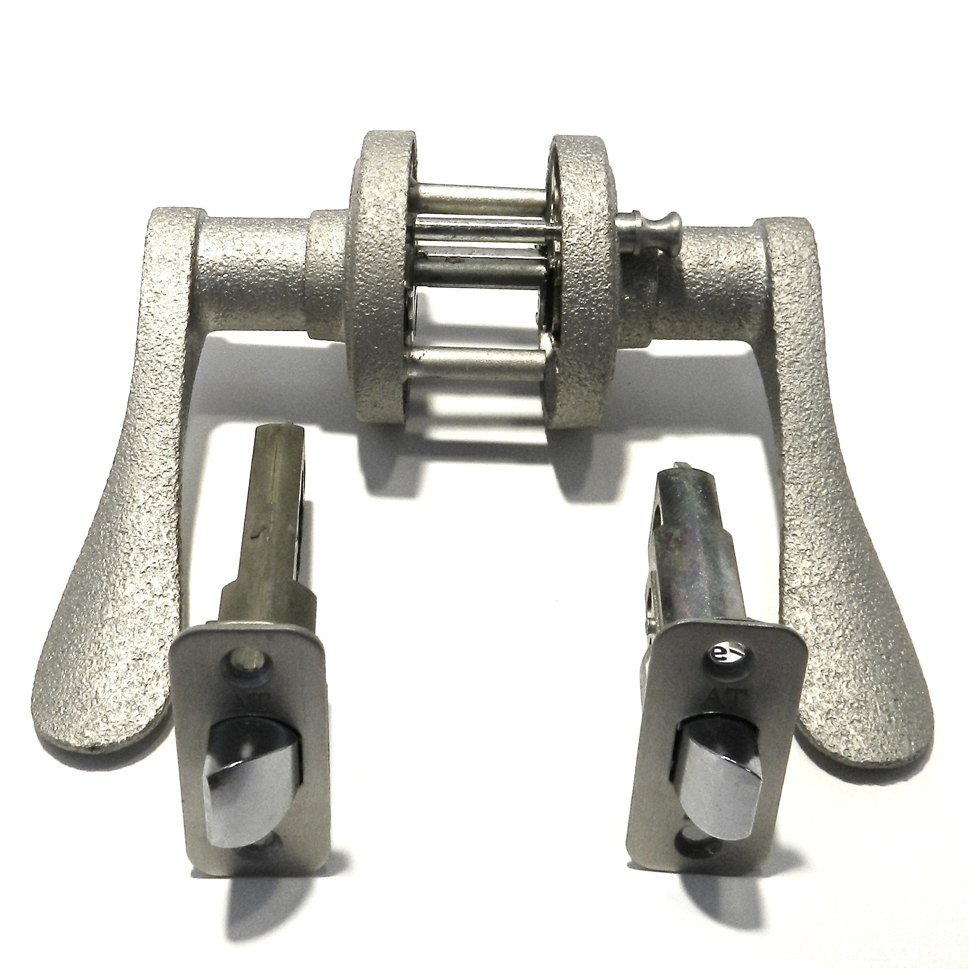 Manija de puerta reversible de privacidad L57211SAT en cromo satinado rústico (plata)