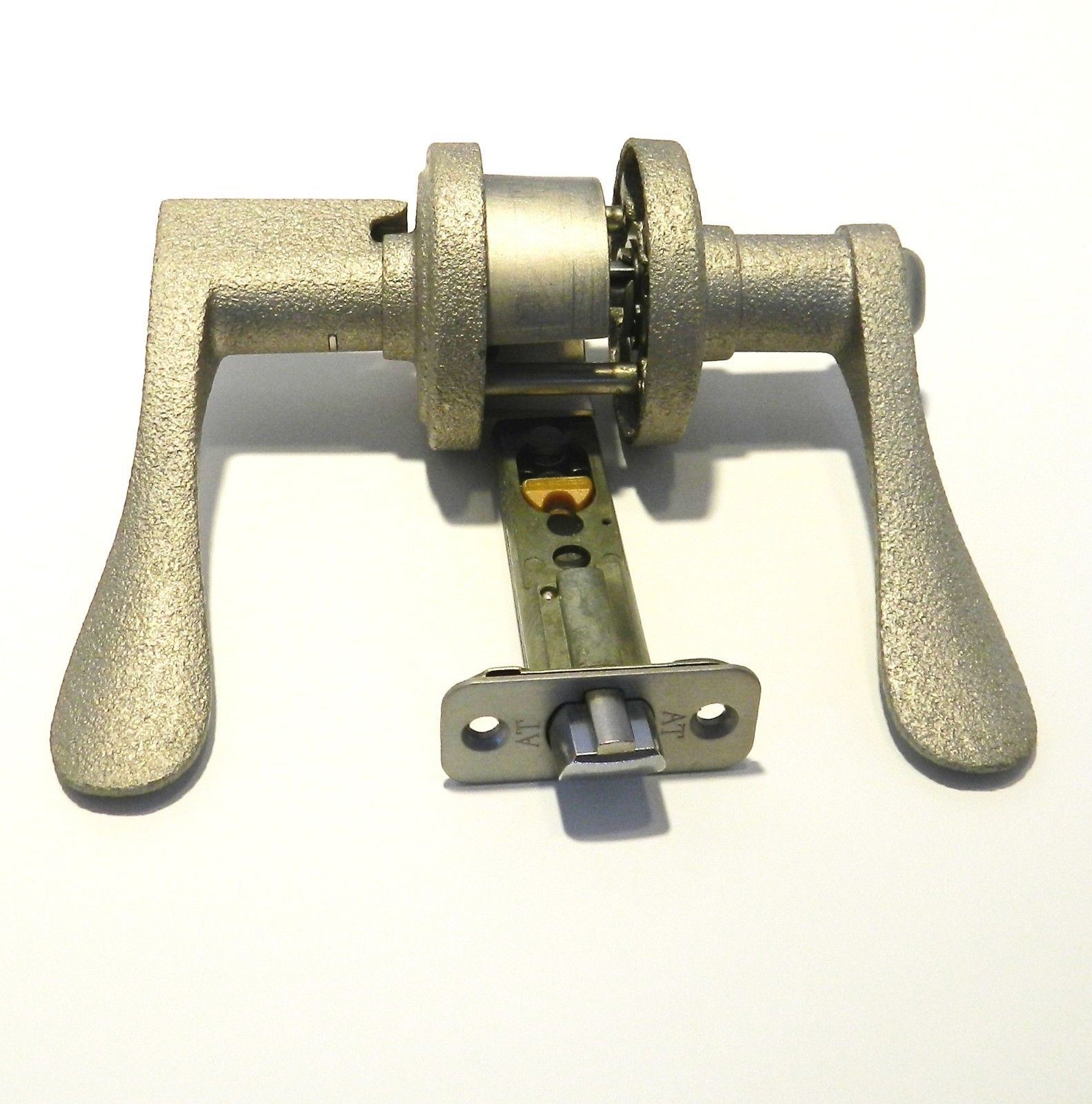 Manija de entrada con palanca de puerta con cerradura L57511SATRT en cromo satinado rústico (plata)