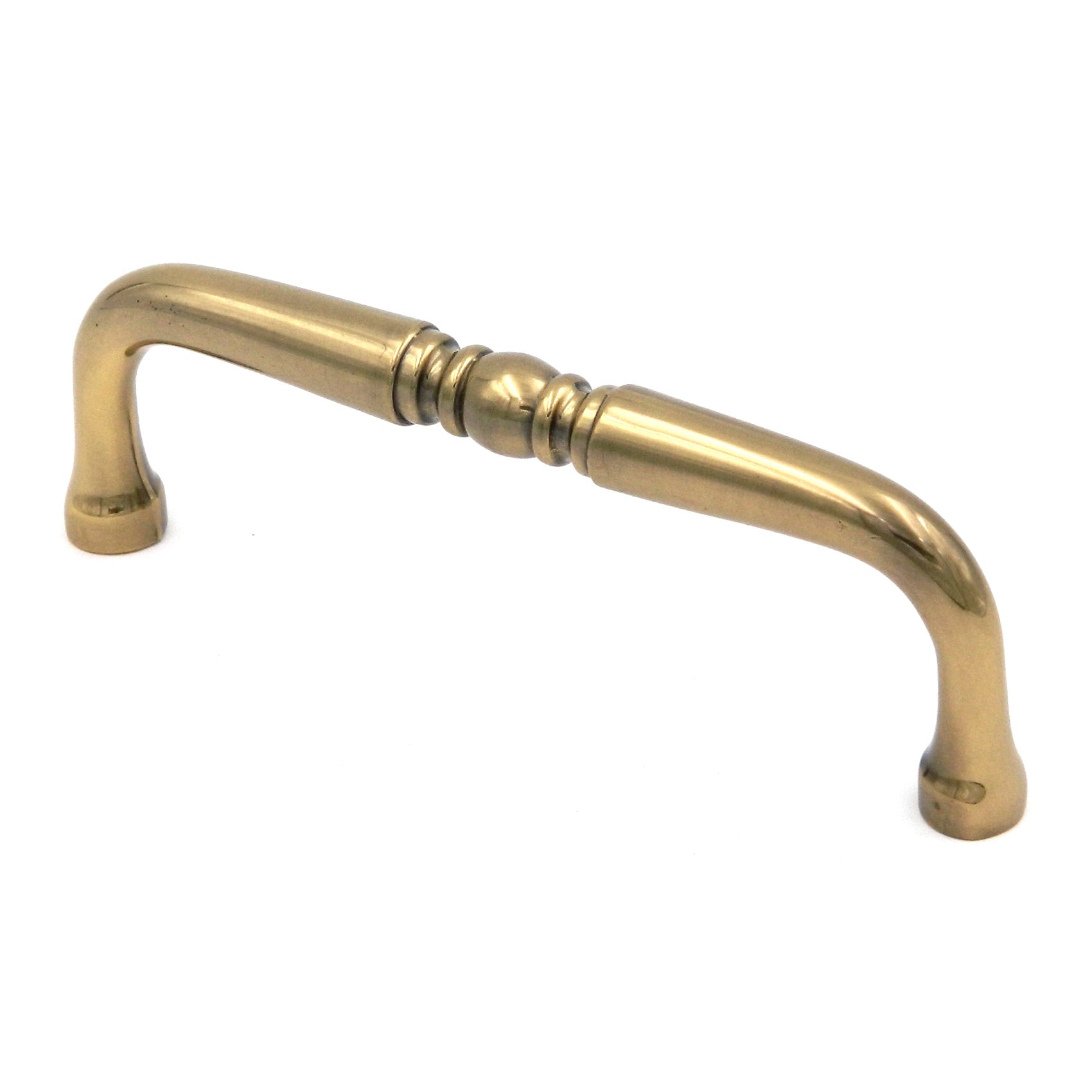 Keeler Power & Beauty Sherwood Gabinete adornado de latón envejecido 3 1/2 "cc Tirador de manija P9720-07