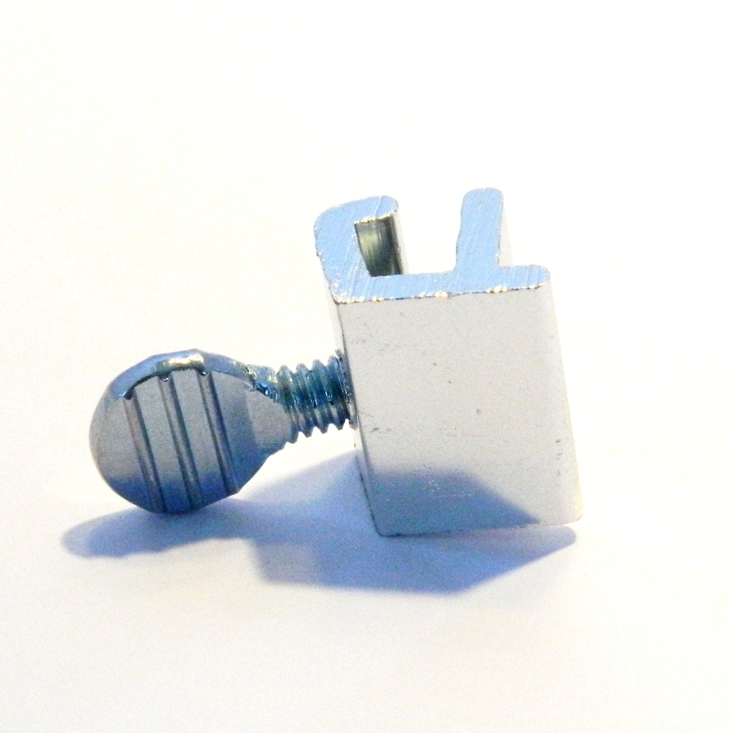 Hickory Hardware 1405 - Cerradura de seguridad ajustable para ventana corredera de aluminio, juego de 4