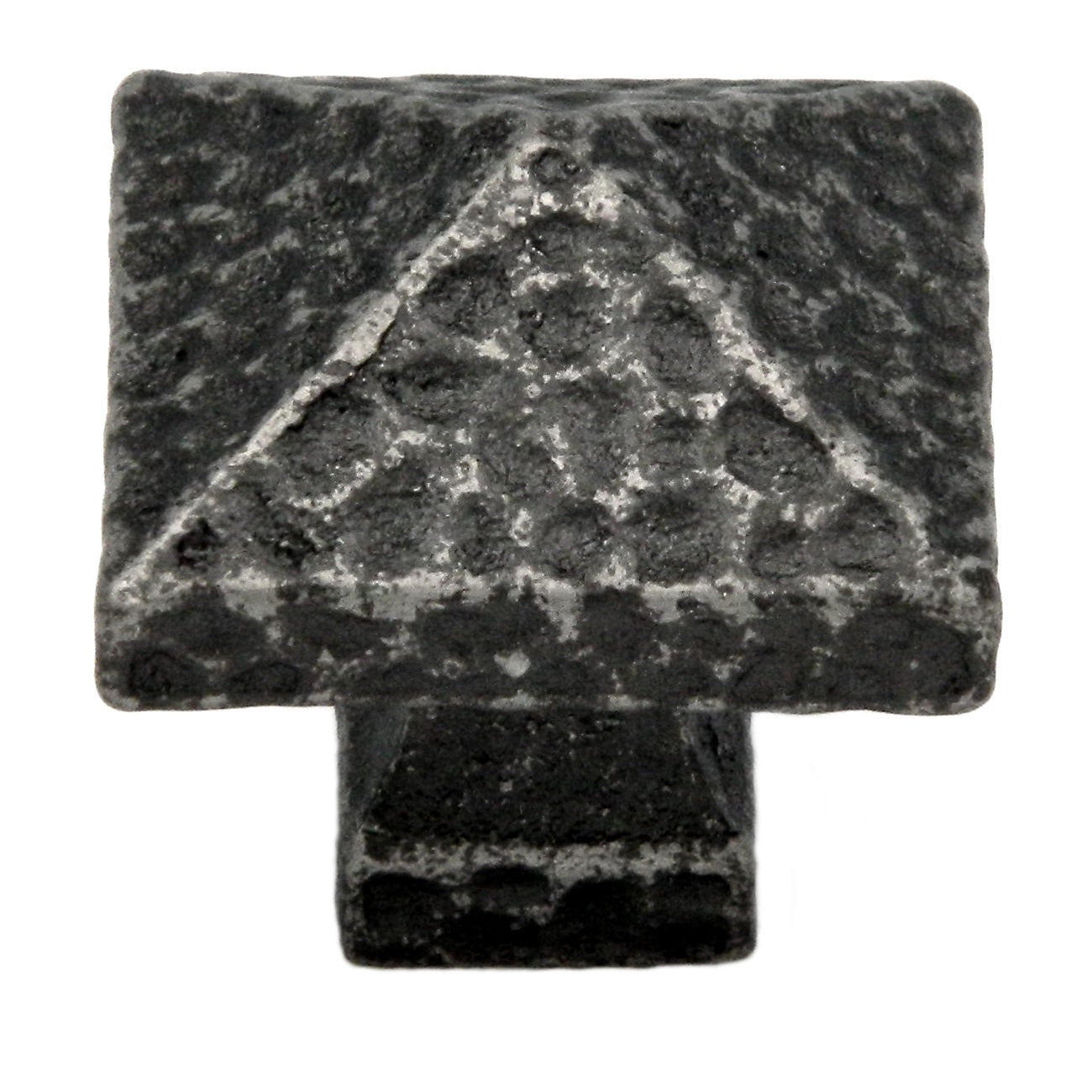 Paquete de 20 perillas de gabinete de latón macizo con forma de pirámide martillada cuadrada de peltre inglés antiguo Belwith Keeler Kingston de 1 1/4" M682