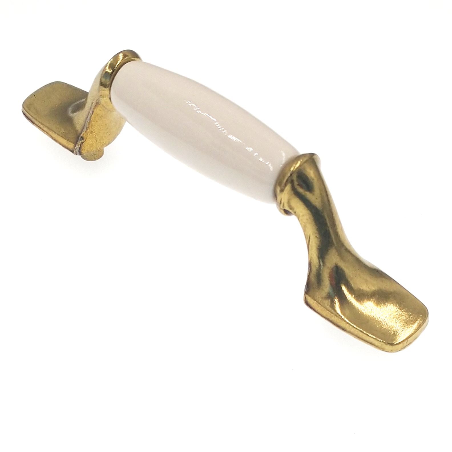 Hickory Hardware Manor House Brass 3"cc Cabinet Handle with Light Almond Insert P248-LAD