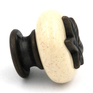 Hickory Hardware Country Casual Windover Antique, Oatmeal 1 1/4" Leaf Cabinet Knob P3030-WOAO