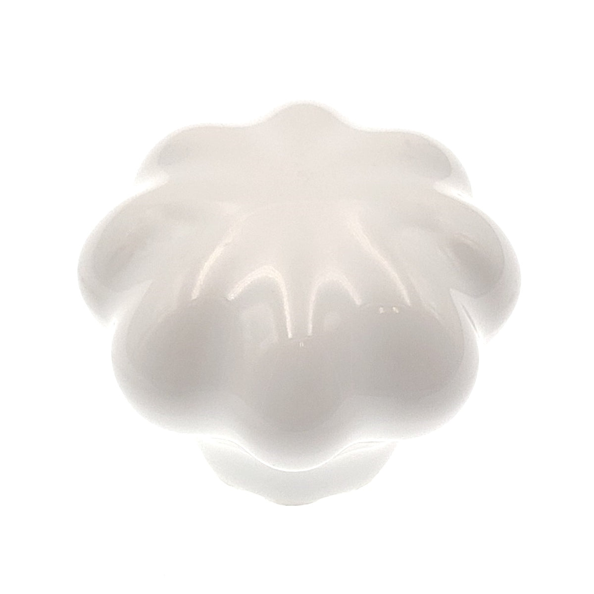 Belwith Hickory Hardware English Cozy White Ceramic Scalloped 1 1/4" Knob P623-W